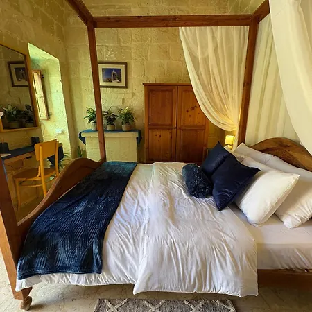 Serene Escape B&B 가르브