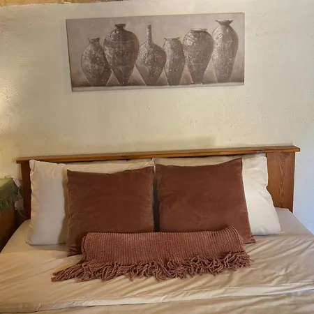 Serene Escape B&B 가르브