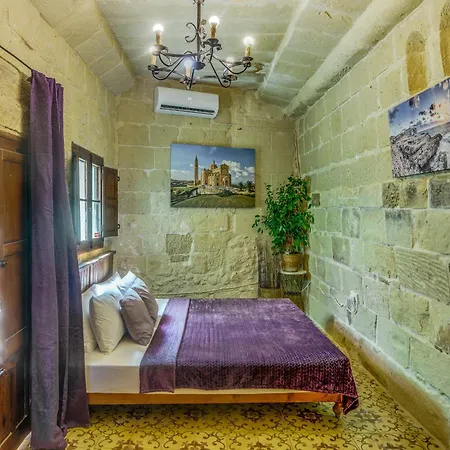 Serene Escape Bed & Breakfast Għarb