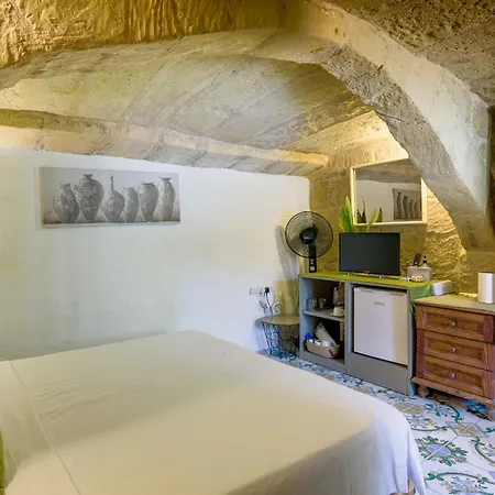 Serene Escape Bed & Breakfast Għarb