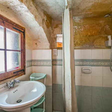 Serene Escape Bed & Breakfast 3*